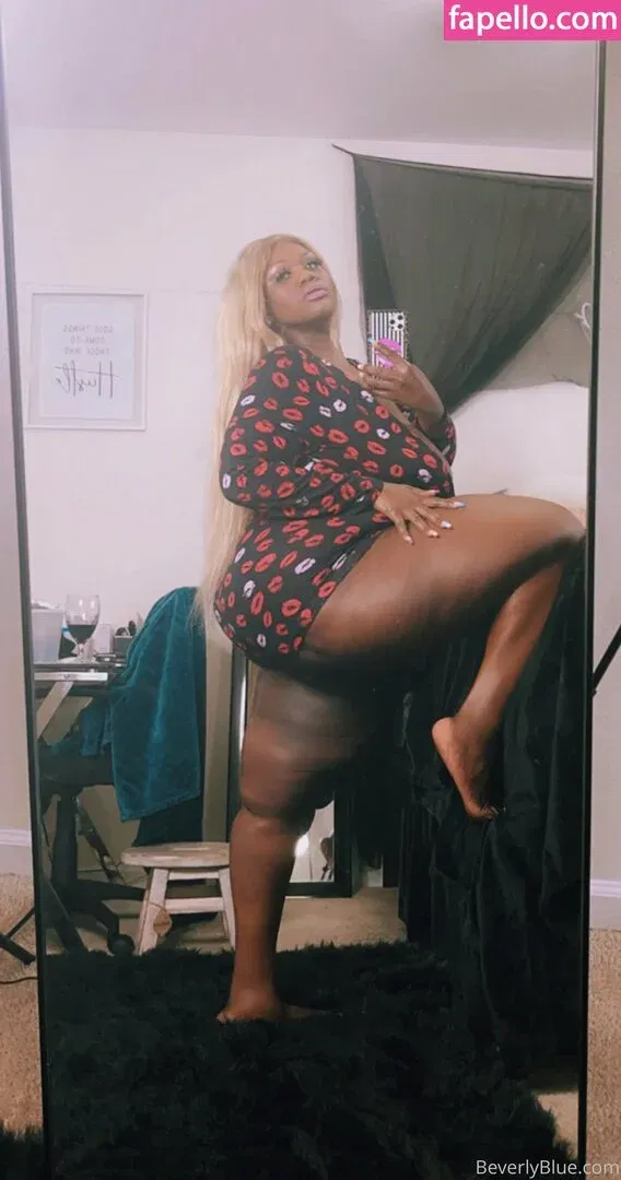 beverlyblue3x / beverlyblueofficial Onlyfans Photo Gallery 