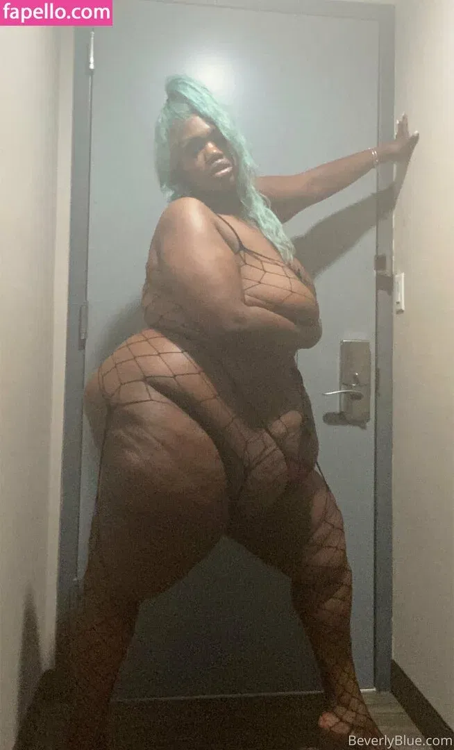 beverlyblue3x / beverlyblueofficial Onlyfans Photo Gallery 