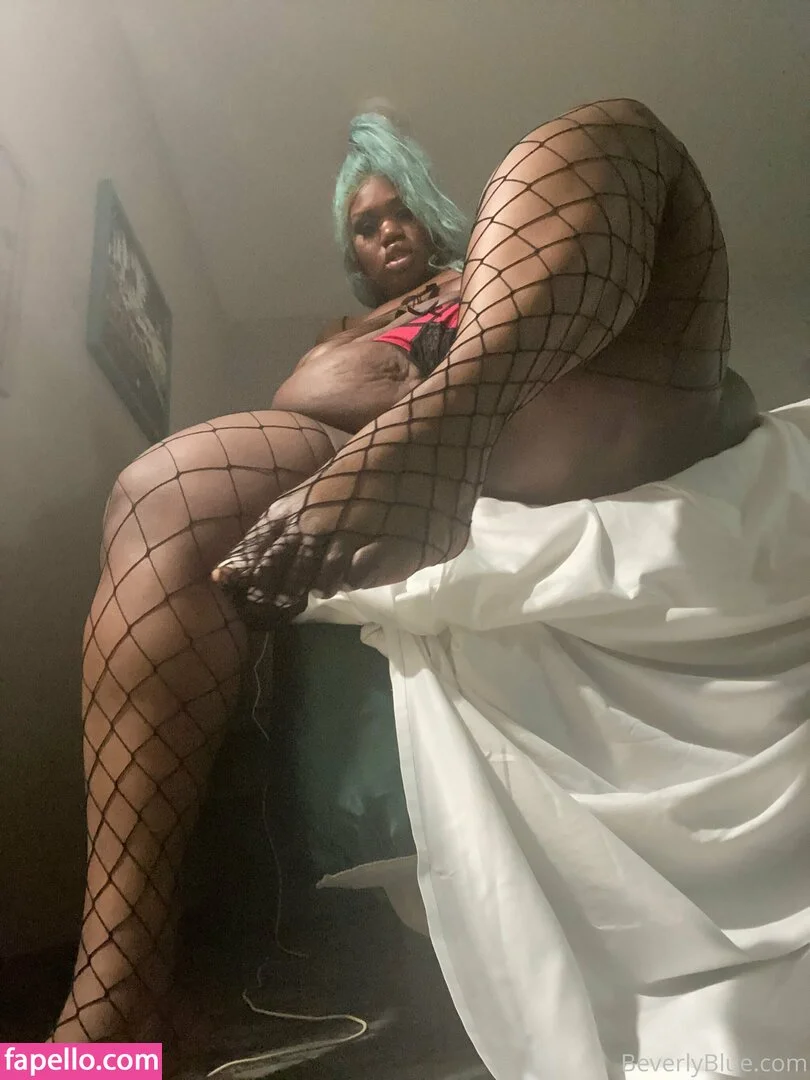 beverlyblue3x / beverlyblueofficial Onlyfans Photo Gallery 