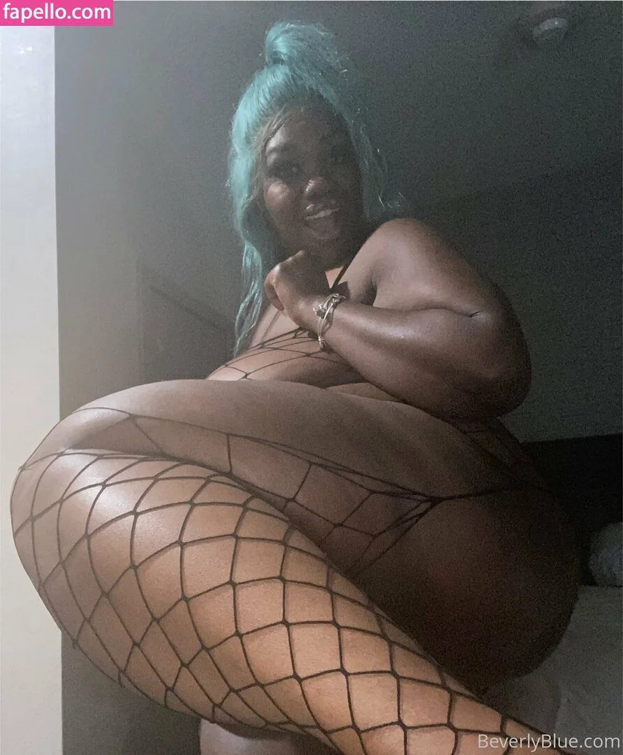 beverlyblue3x / beverlyblueofficial Onlyfans Photo Gallery 