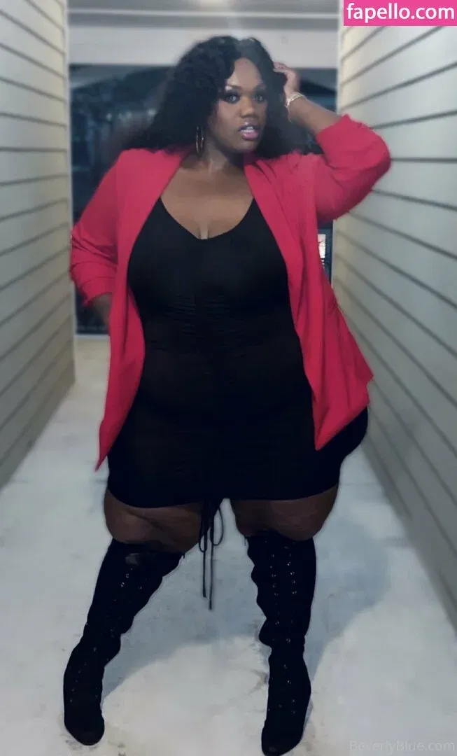 beverlyblue3x / beverlyblueofficial Onlyfans Photo Gallery 