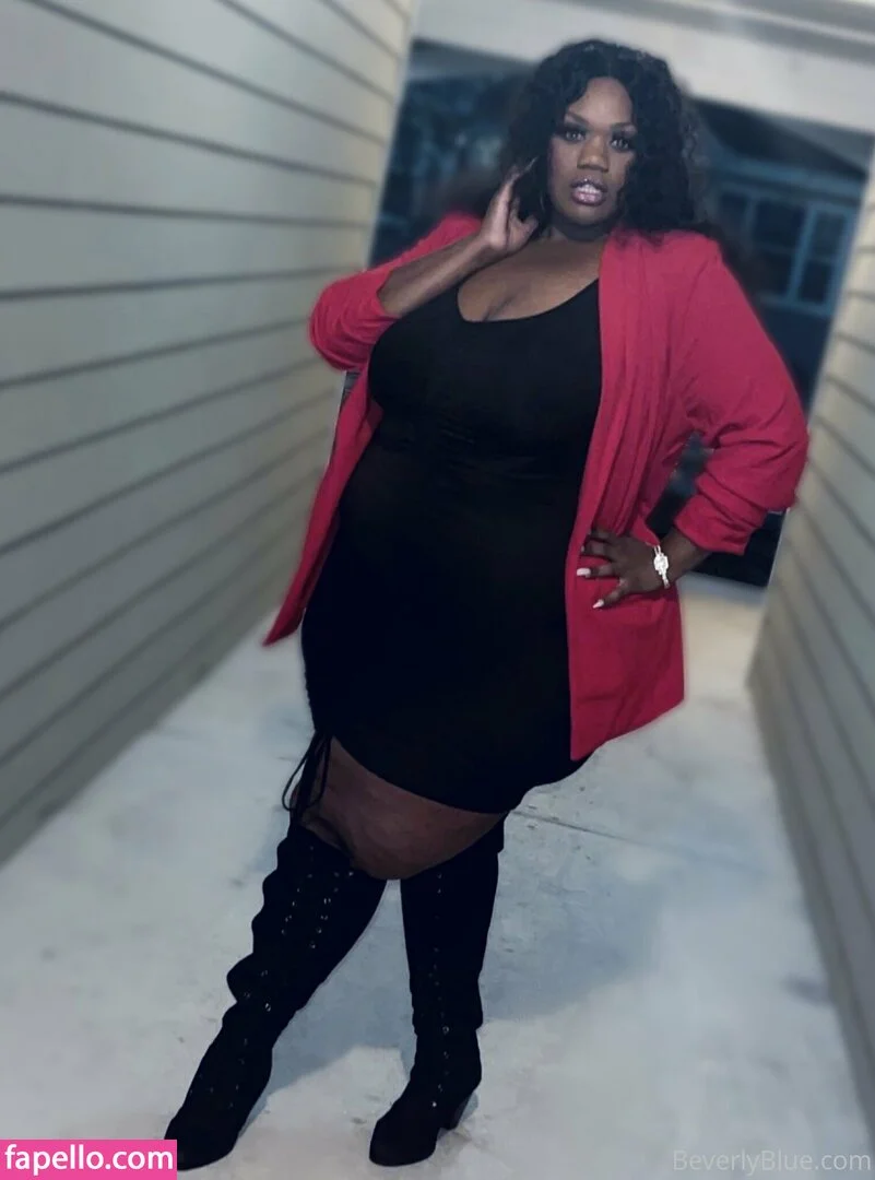 beverlyblue3x / beverlyblueofficial Onlyfans Photo Gallery 