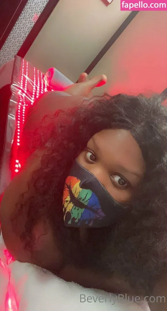 beverlyblue3x / beverlyblueofficial Onlyfans Photo Gallery 