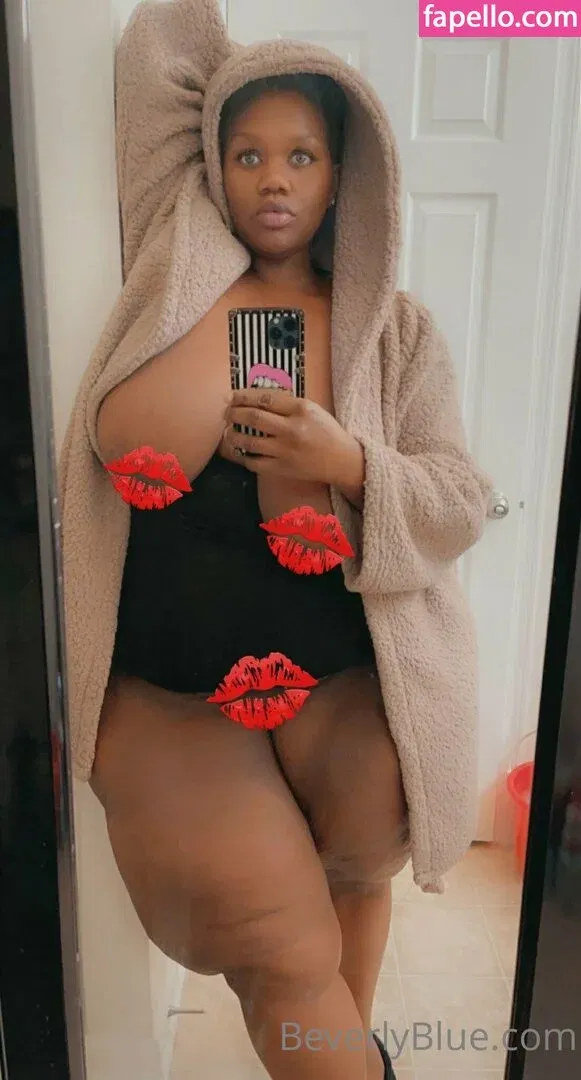 beverlyblue3x / beverlyblueofficial Onlyfans Photo Gallery 