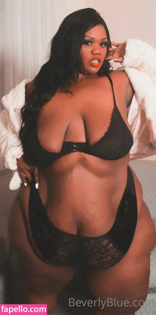 beverlyblue3x / beverlyblueofficial Onlyfans Photo Gallery 