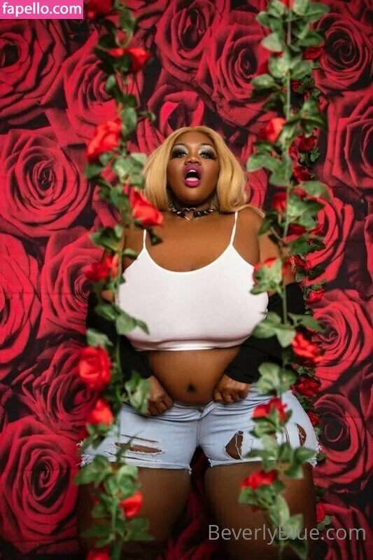 beverlyblue3x / beverlyblueofficial Onlyfans Photo Gallery 