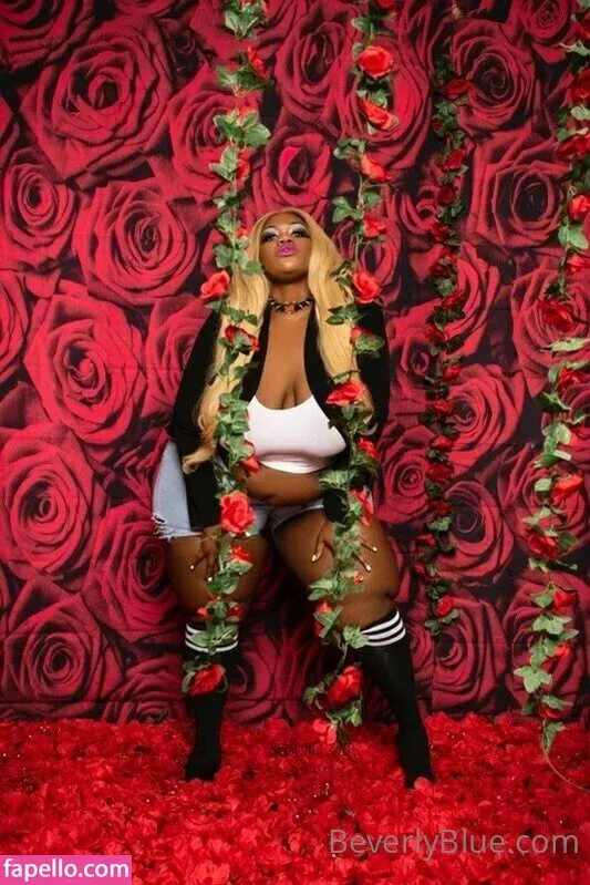 beverlyblue3x / beverlyblueofficial Onlyfans Photo Gallery 