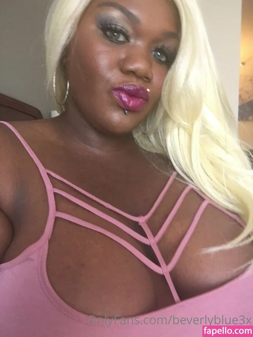 beverlyblue3x / beverlyblueofficial Onlyfans Photo Gallery 