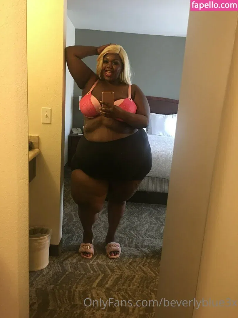 beverlyblue3x / beverlyblueofficial Onlyfans Photo Gallery 