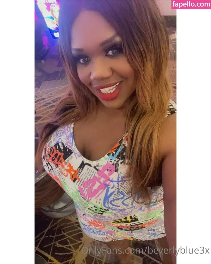 beverlyblue3x / beverlyblueofficial Onlyfans Photo Gallery 