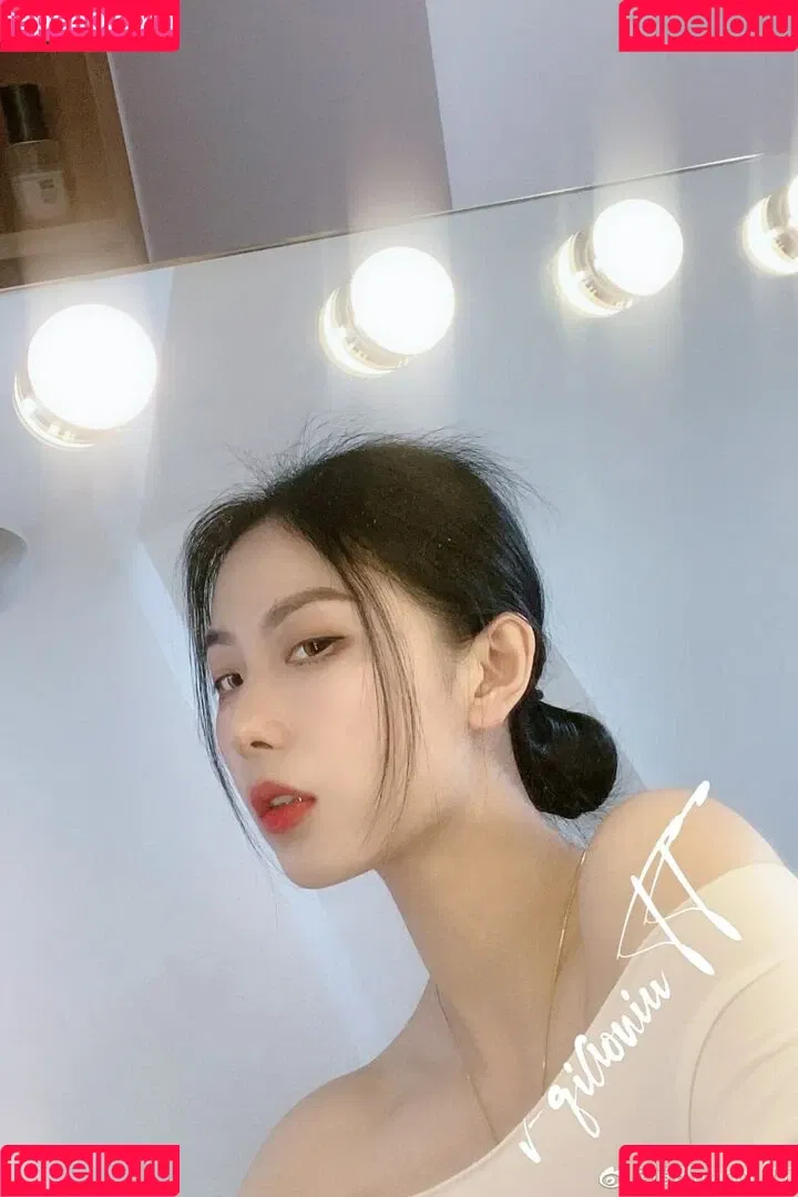 QiaoniuTT / qiaoniu_tt / 俏妞 Onlyfans Photo Gallery 