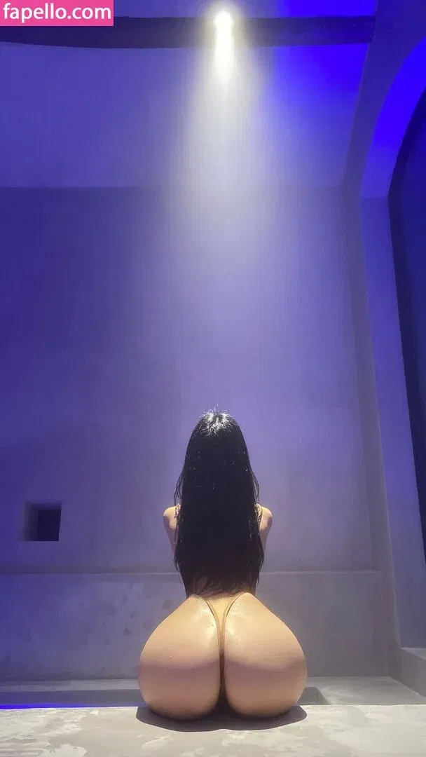 QiaoniuTT / qiaoniu_tt / 俏妞 Onlyfans Photo Gallery 