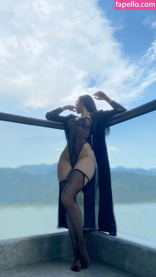 QiaoniuTT / qiaoniu_tt / 俏妞 Onlyfans Photo Gallery 