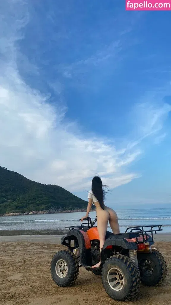 QiaoniuTT / qiaoniu_tt / 俏妞 Onlyfans Photo Gallery 