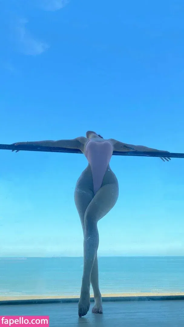 QiaoniuTT / qiaoniu_tt / 俏妞 Onlyfans Photo Gallery 