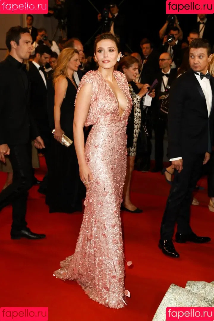 Elizabeth Olsen / elizabetholsendaily / lizabeth_olsen Onlyfans Photo Gallery 