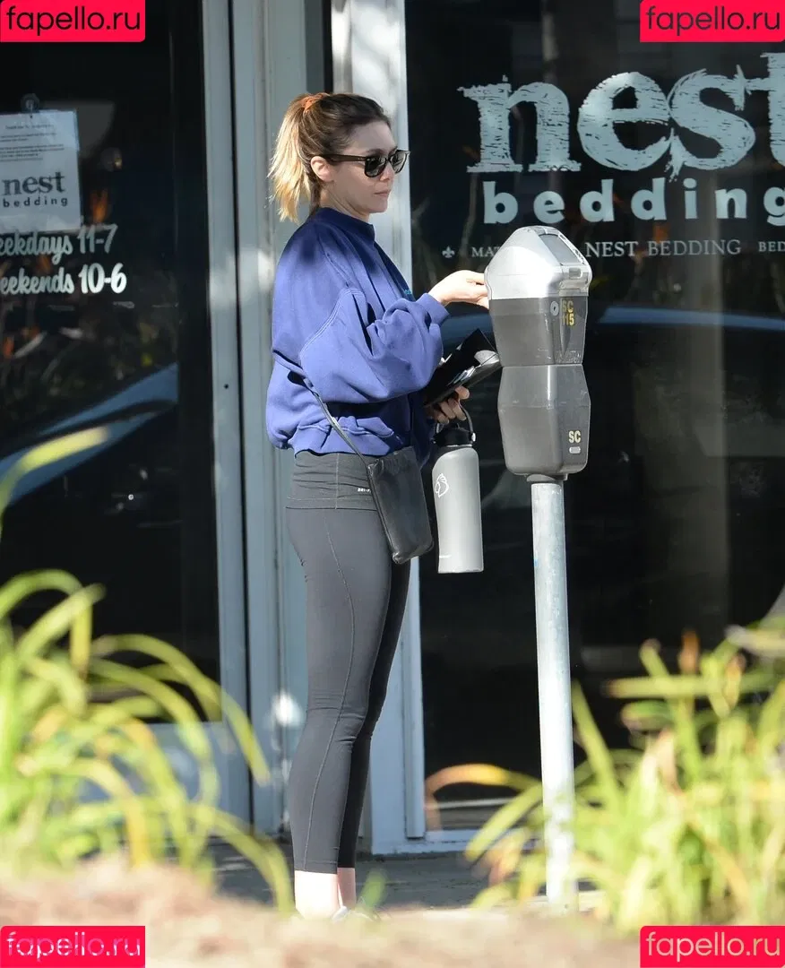 Elizabeth Olsen / elizabetholsendaily / lizabeth_olsen Onlyfans Photo Gallery 