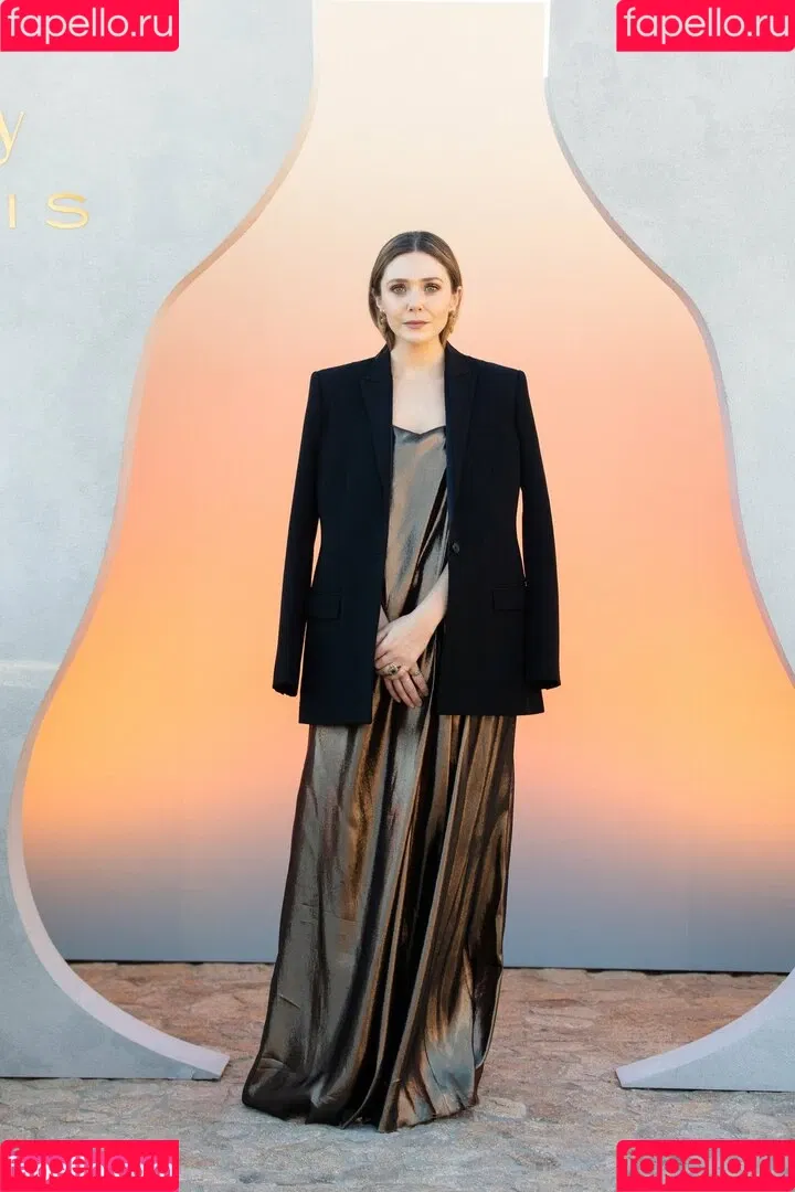Elizabeth Olsen / elizabetholsendaily / lizabeth_olsen Onlyfans Photo Gallery 
