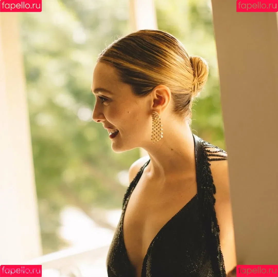 Elizabeth Olsen / elizabetholsendaily / lizabeth_olsen Onlyfans Photo Gallery 