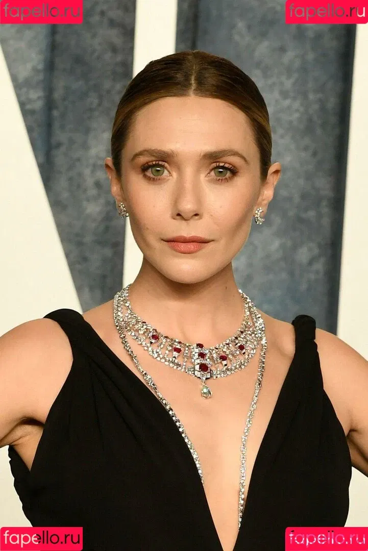 Elizabeth Olsen / elizabetholsendaily / lizabeth_olsen Onlyfans Photo Gallery 