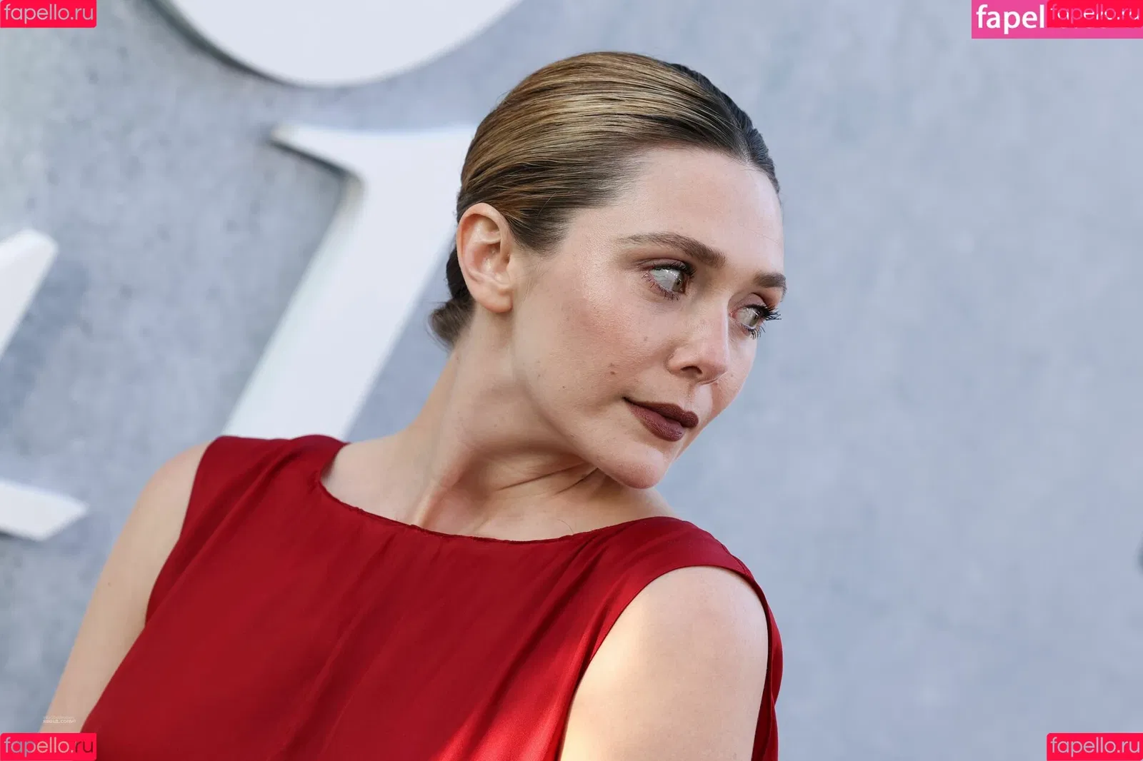 Elizabeth Olsen / elizabetholsendaily / lizabeth_olsen Onlyfans Photo Gallery 