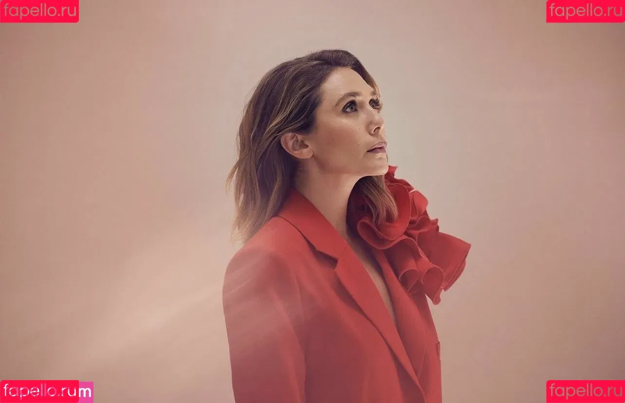 Elizabeth Olsen / elizabetholsendaily / lizabeth_olsen Onlyfans Photo Gallery 