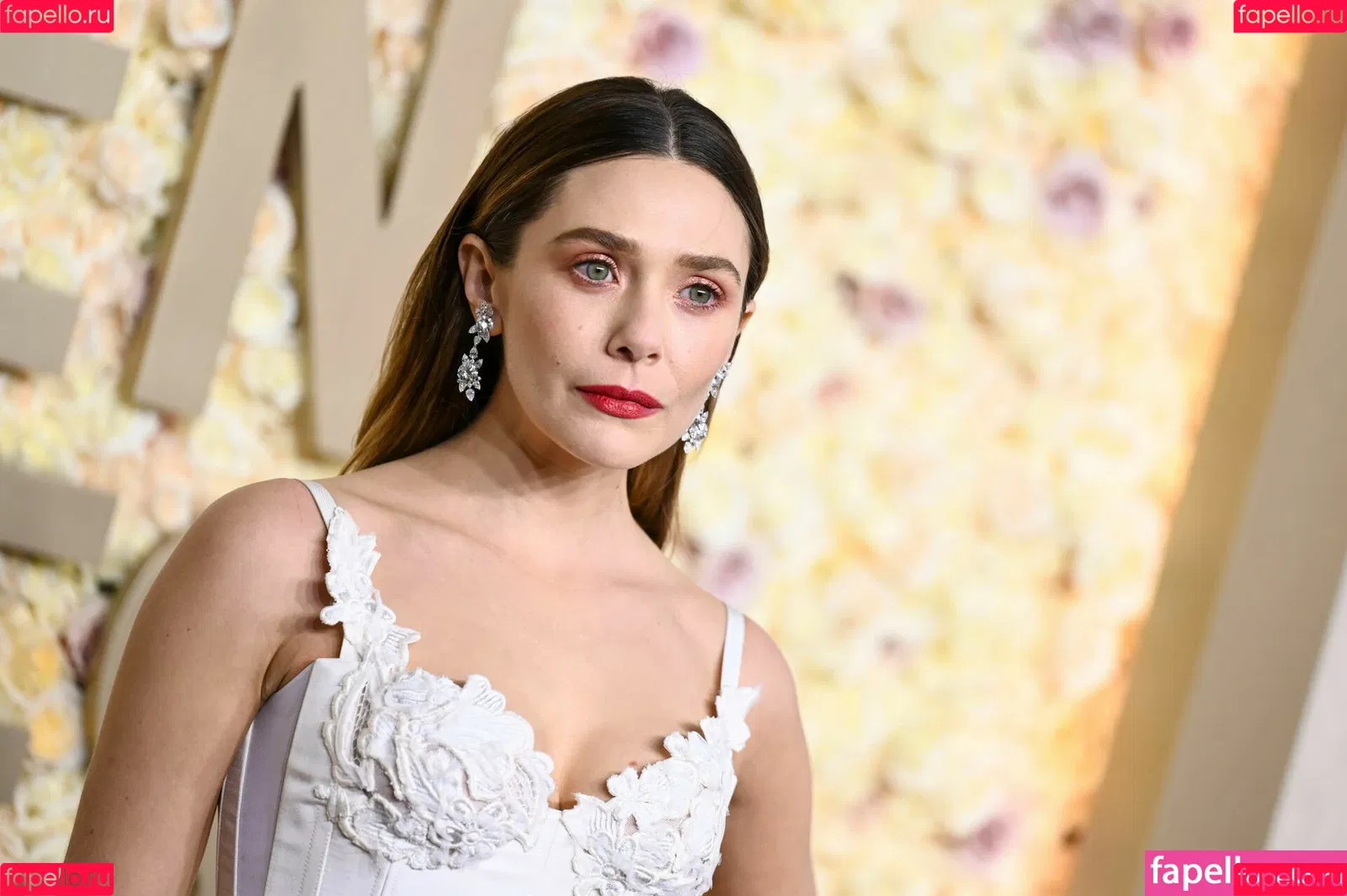 Elizabeth Olsen / elizabetholsendaily / lizabeth_olsen Onlyfans Photo Gallery 