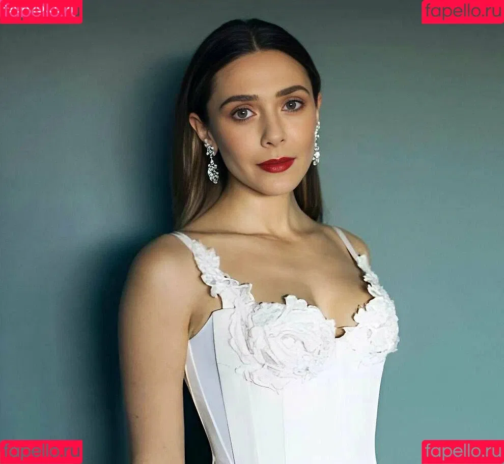 Elizabeth Olsen / elizabetholsendaily / lizabeth_olsen Onlyfans Photo Gallery 