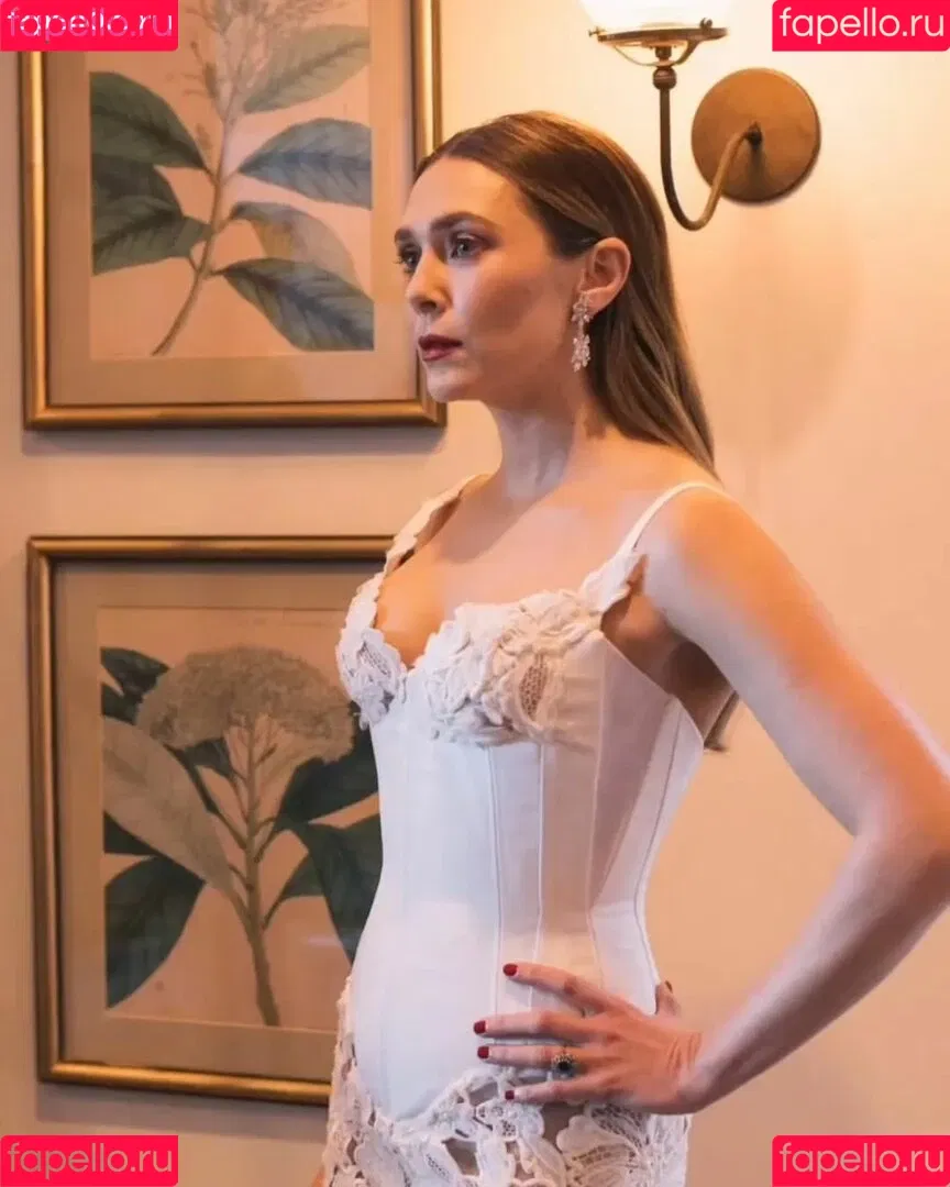 Elizabeth Olsen / elizabetholsendaily / lizabeth_olsen Onlyfans Photo Gallery 