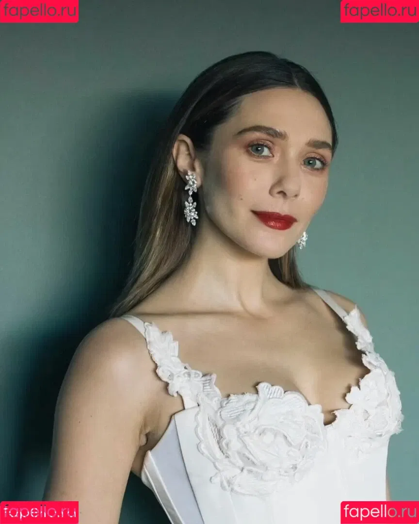 Elizabeth Olsen / elizabetholsendaily / lizabeth_olsen Onlyfans Photo Gallery 
