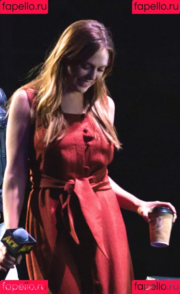 Elizabeth Olsen / elizabetholsendaily / lizabeth_olsen Onlyfans Photo Gallery 