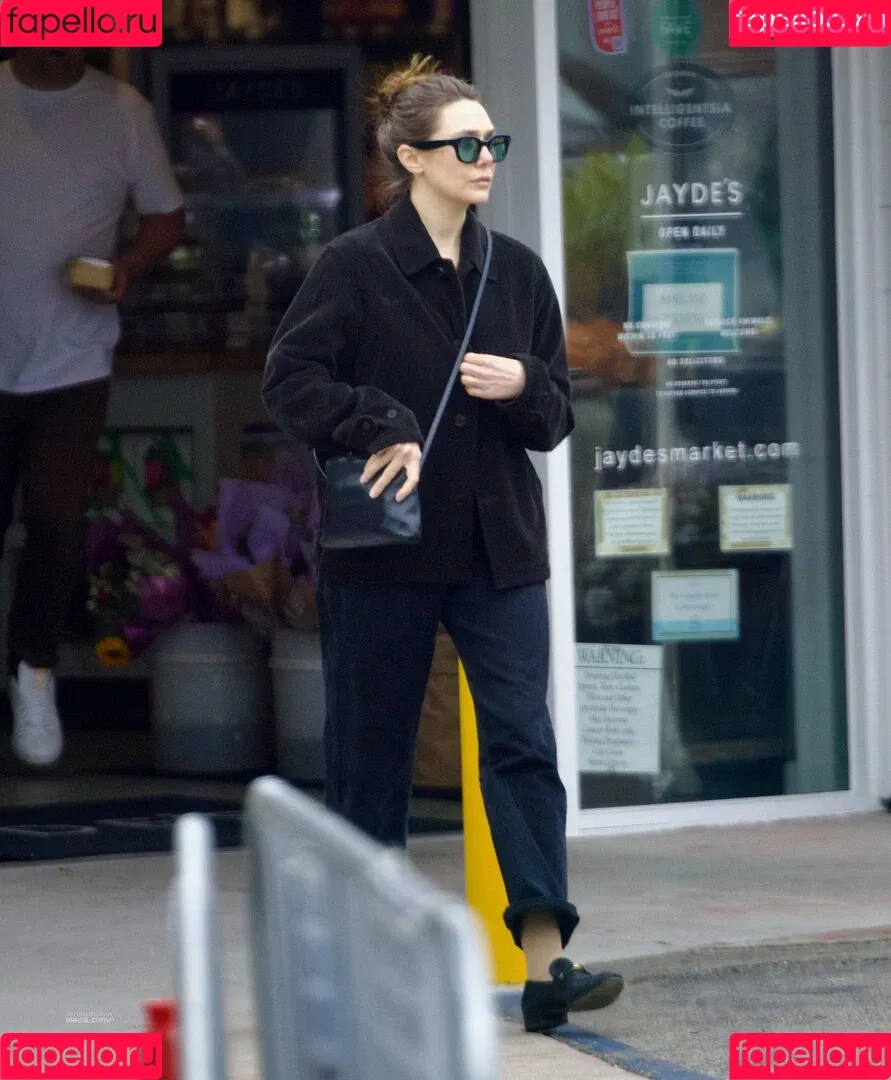 Elizabeth Olsen / elizabetholsendaily / lizabeth_olsen Onlyfans Photo Gallery 