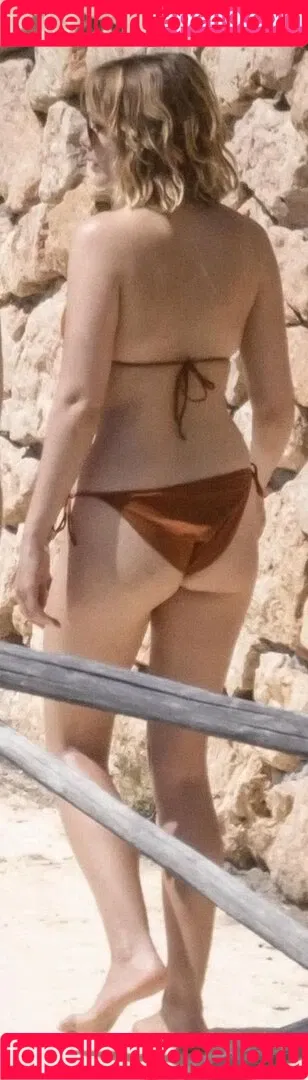 Elizabeth Olsen / elizabetholsendaily / lizabeth_olsen Onlyfans Photo Gallery 