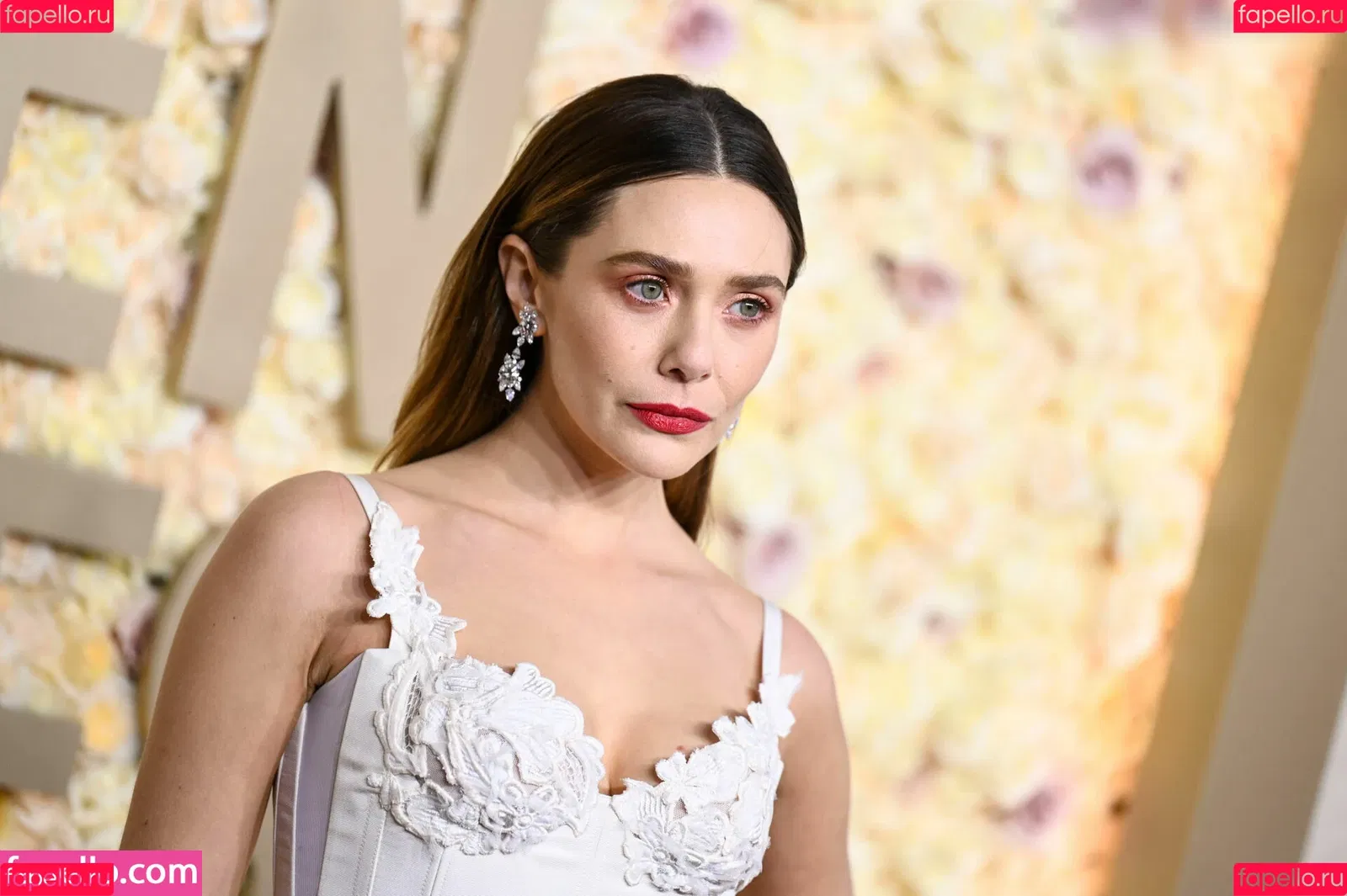 Elizabeth Olsen / elizabetholsendaily / lizabeth_olsen Onlyfans Photo Gallery 