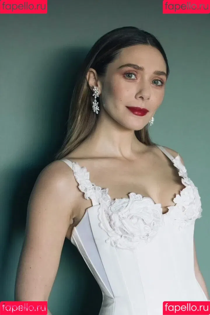 Elizabeth Olsen / elizabetholsendaily / lizabeth_olsen Onlyfans Photo Gallery 