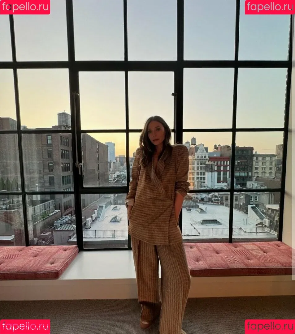 Elizabeth Olsen / elizabetholsendaily / lizabeth_olsen Onlyfans Photo Gallery 