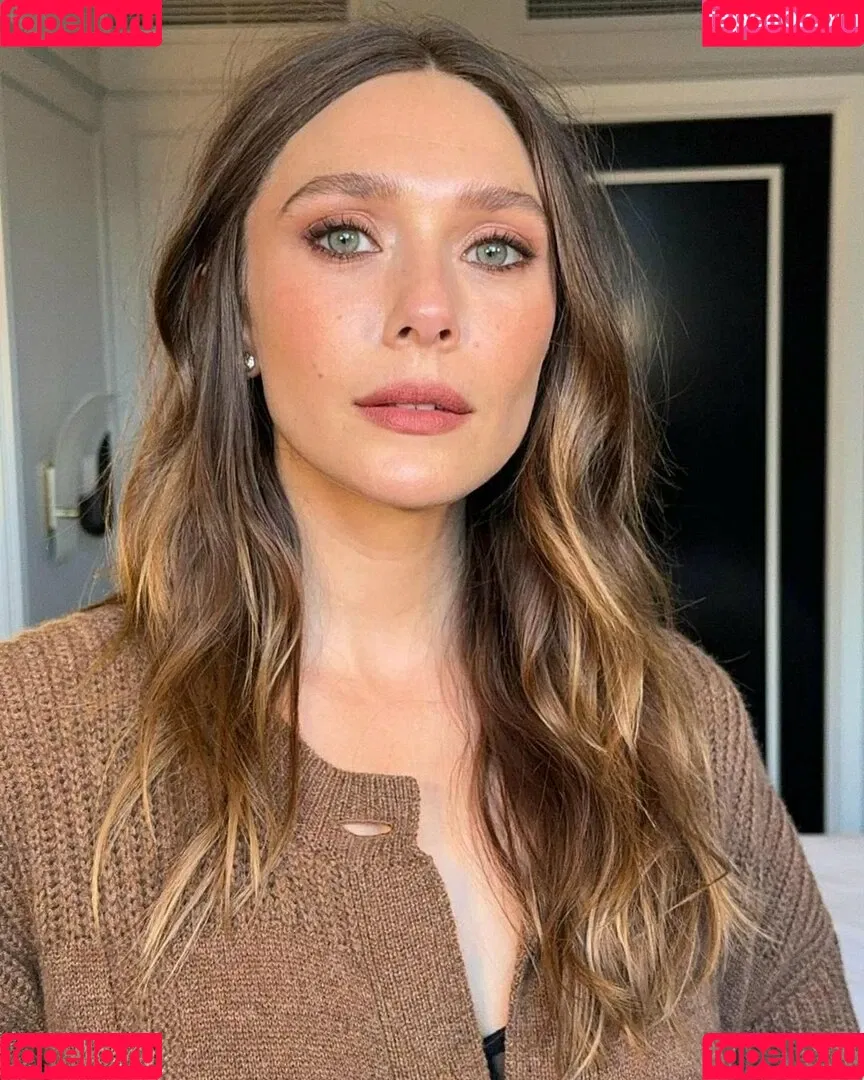Elizabeth Olsen / elizabetholsendaily / lizabeth_olsen Onlyfans Photo Gallery 
