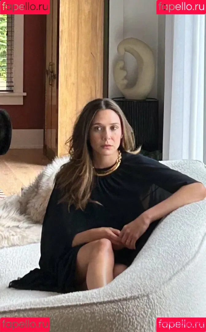 Elizabeth Olsen / elizabetholsendaily / lizabeth_olsen Onlyfans Photo Gallery 
