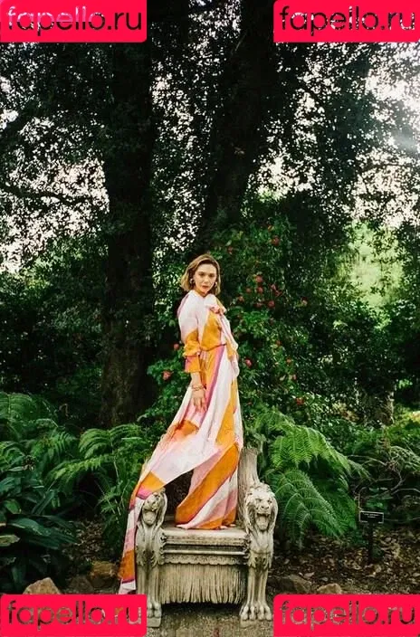 Elizabeth Olsen / elizabetholsendaily / lizabeth_olsen Onlyfans Photo Gallery 