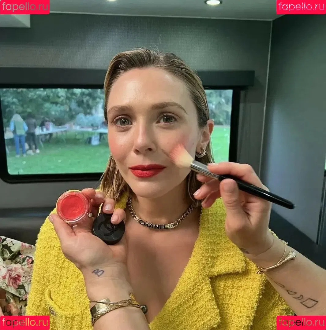 Elizabeth Olsen / elizabetholsendaily / lizabeth_olsen Onlyfans Photo Gallery 
