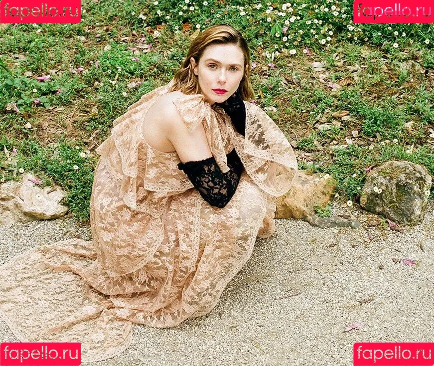 Elizabeth Olsen / elizabetholsendaily / lizabeth_olsen Onlyfans Photo Gallery 