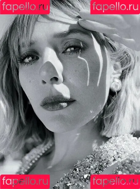 Elizabeth Olsen / elizabetholsendaily / lizabeth_olsen Onlyfans Photo Gallery 