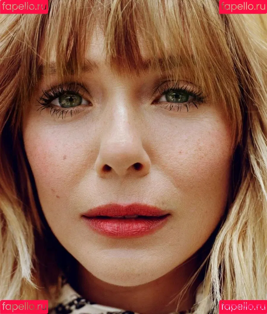 Elizabeth Olsen / elizabetholsendaily / lizabeth_olsen Onlyfans Photo Gallery 