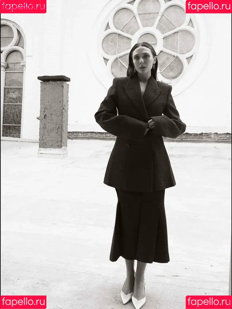 Elizabeth Olsen / elizabetholsendaily / lizabeth_olsen Onlyfans Photo Gallery 