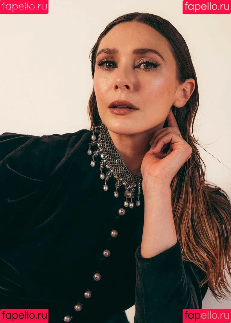 Elizabeth Olsen / elizabetholsendaily / lizabeth_olsen Onlyfans Photo Gallery 