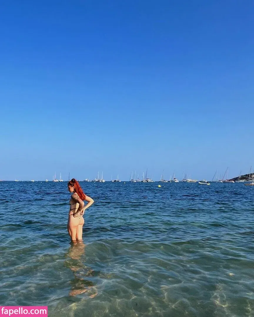 Ari Geli / arigelii Onlyfans Photo Gallery 