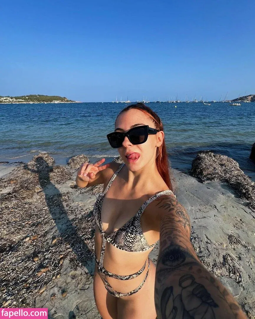 Ari Geli / arigelii Onlyfans Photo Gallery 