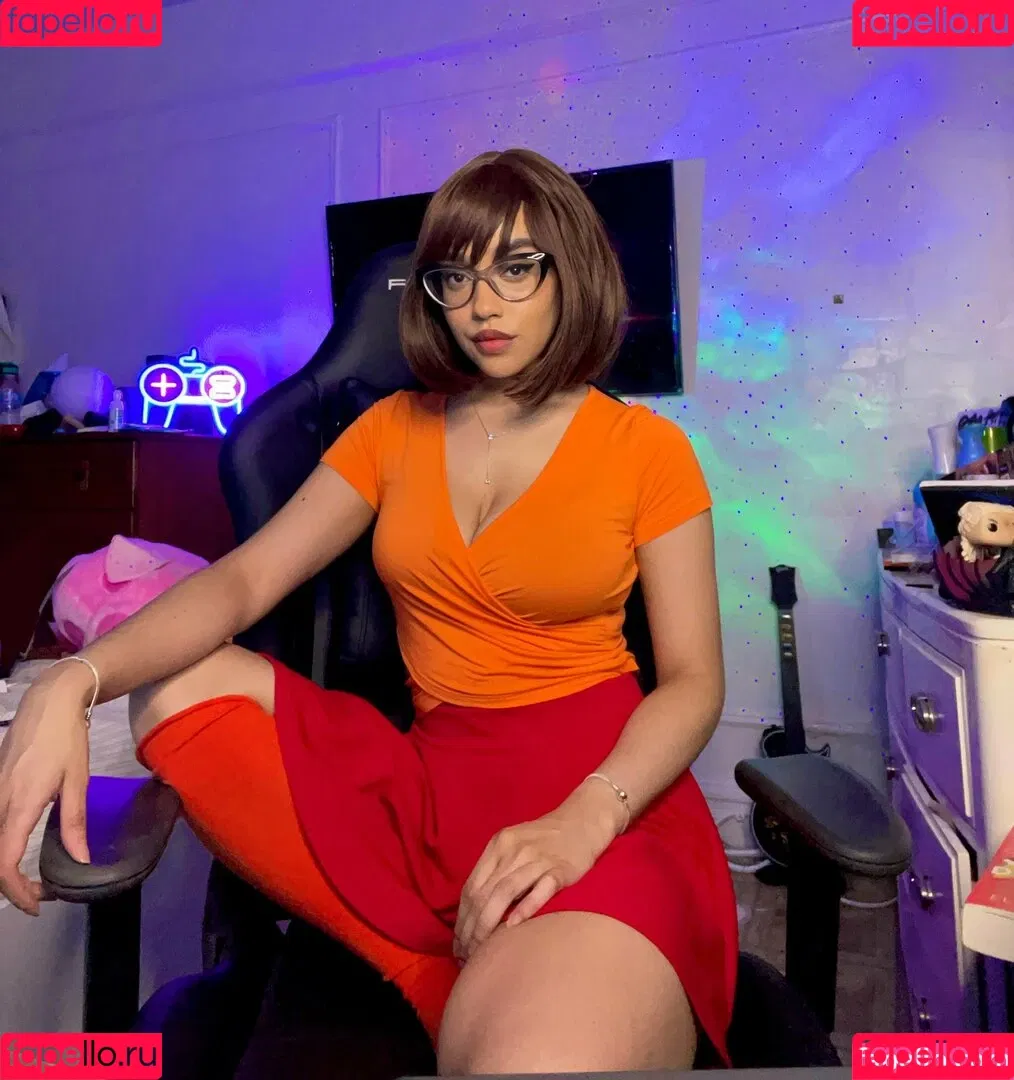 OFTV / itsqueennovaa Onlyfans Photo Gallery 