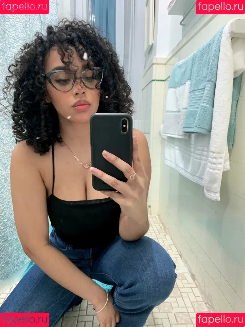 OFTV / itsqueennovaa Onlyfans Photo Gallery 