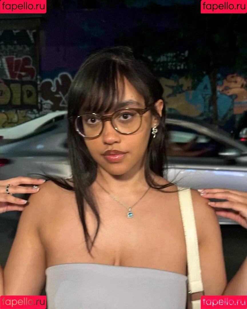 OFTV / itsqueennovaa Onlyfans Photo Gallery 